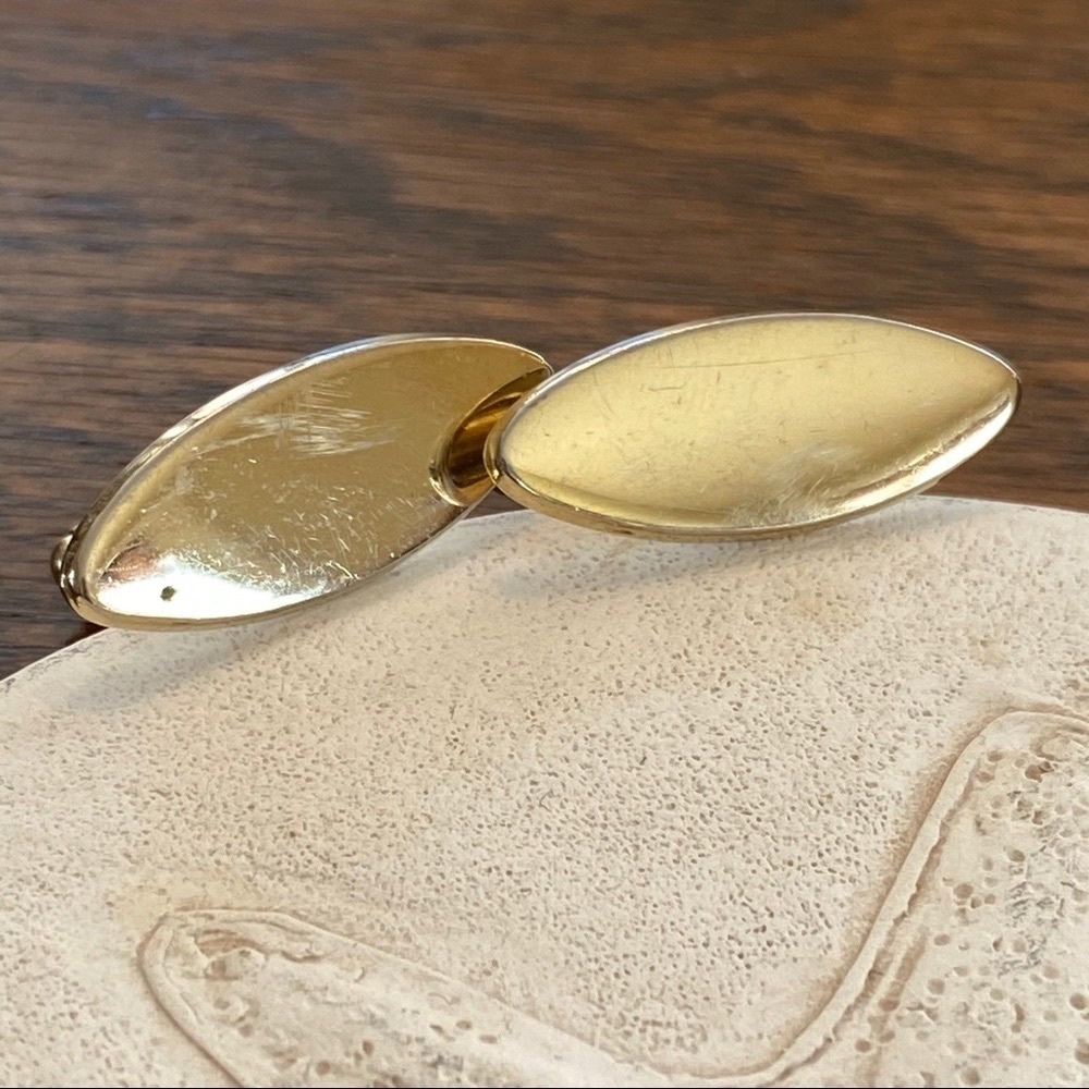 Vintage Anson Gold Tone Classic Oval Cufflinks